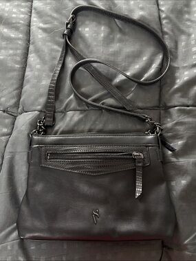 Simply Vera Vera Wang Black Leather Crossbody Bag